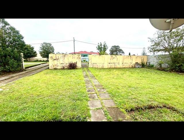 3 BEDROOM HOUSE FOR SALE IN HILLCREST